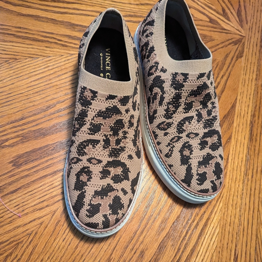 Vince Camuto Keamalla Leopard Print Knit Slip-On Casual Sneaker